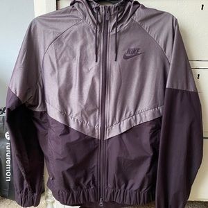 XL women’s Nike windbreaker